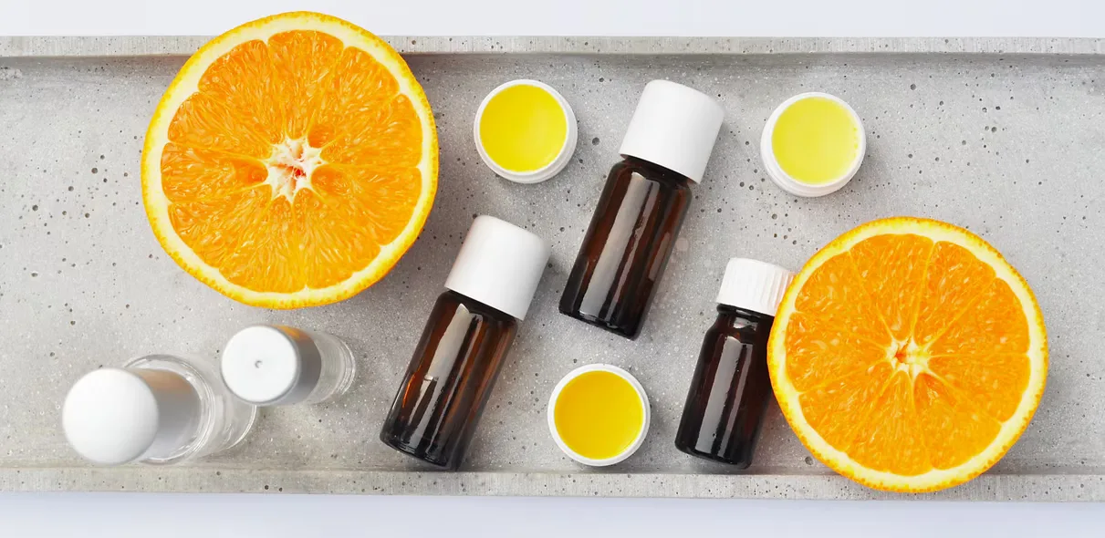 Flasche mit ätherischem Orangenöl von Feeling